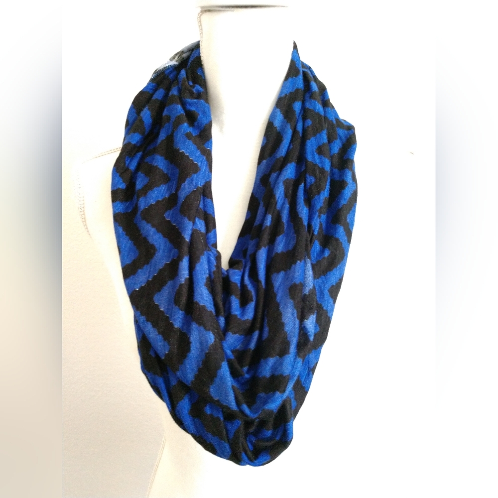 Blue Black Chevron Stripe Infinity Scarf Jersey Knit Stretch Circle Loop Scarf
